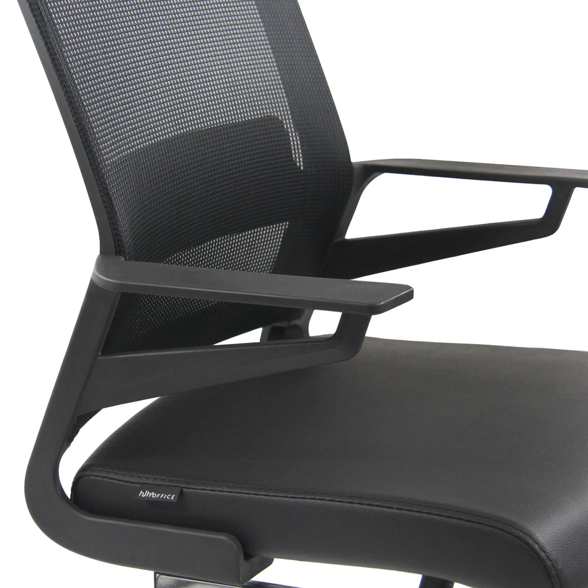 Armstöd och sits på den fjädrande stolen INVENTOR V PRO i svart med nätryggstöd från hjh OFFICE