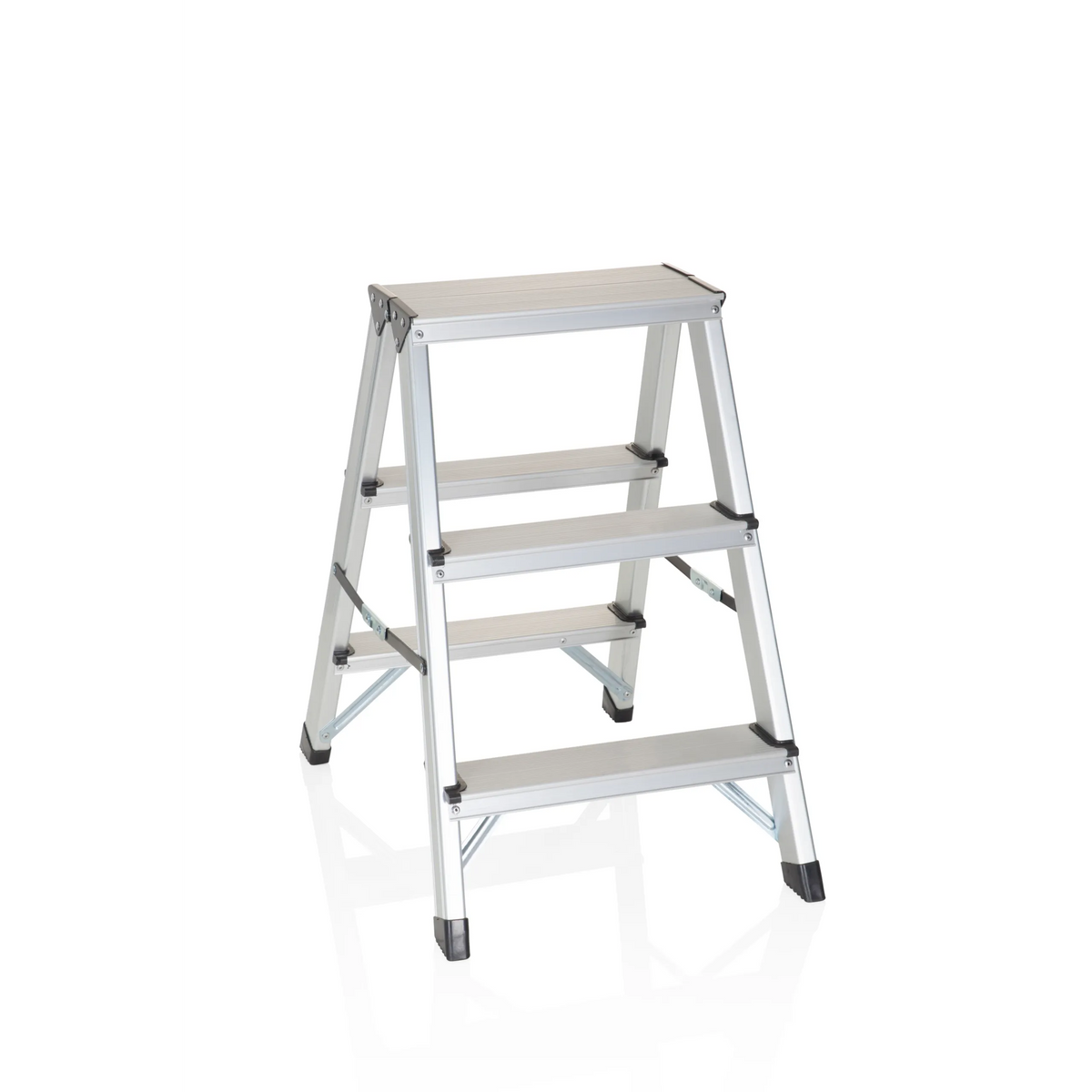 Silverfärgad fällbar stege SOLID i aluminium med tre steg från hjh OFFICE – 360-gradersvy (framifrån 20°)