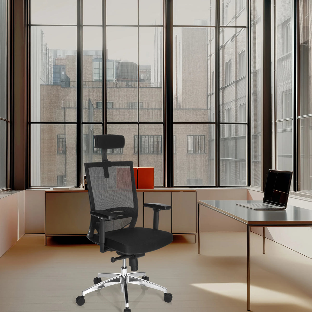 Svart Professionell kontorsstol PORTO MAX HIGH med nätrygg, nackstöd och armstöd från hjh OFFICE