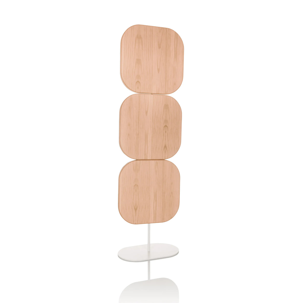 Beige Skärmvägg FLEXMIUT W med tre kvadratiska element och vit fot från hjh OFFICE – 360-gradersvy (framifrån 13°)