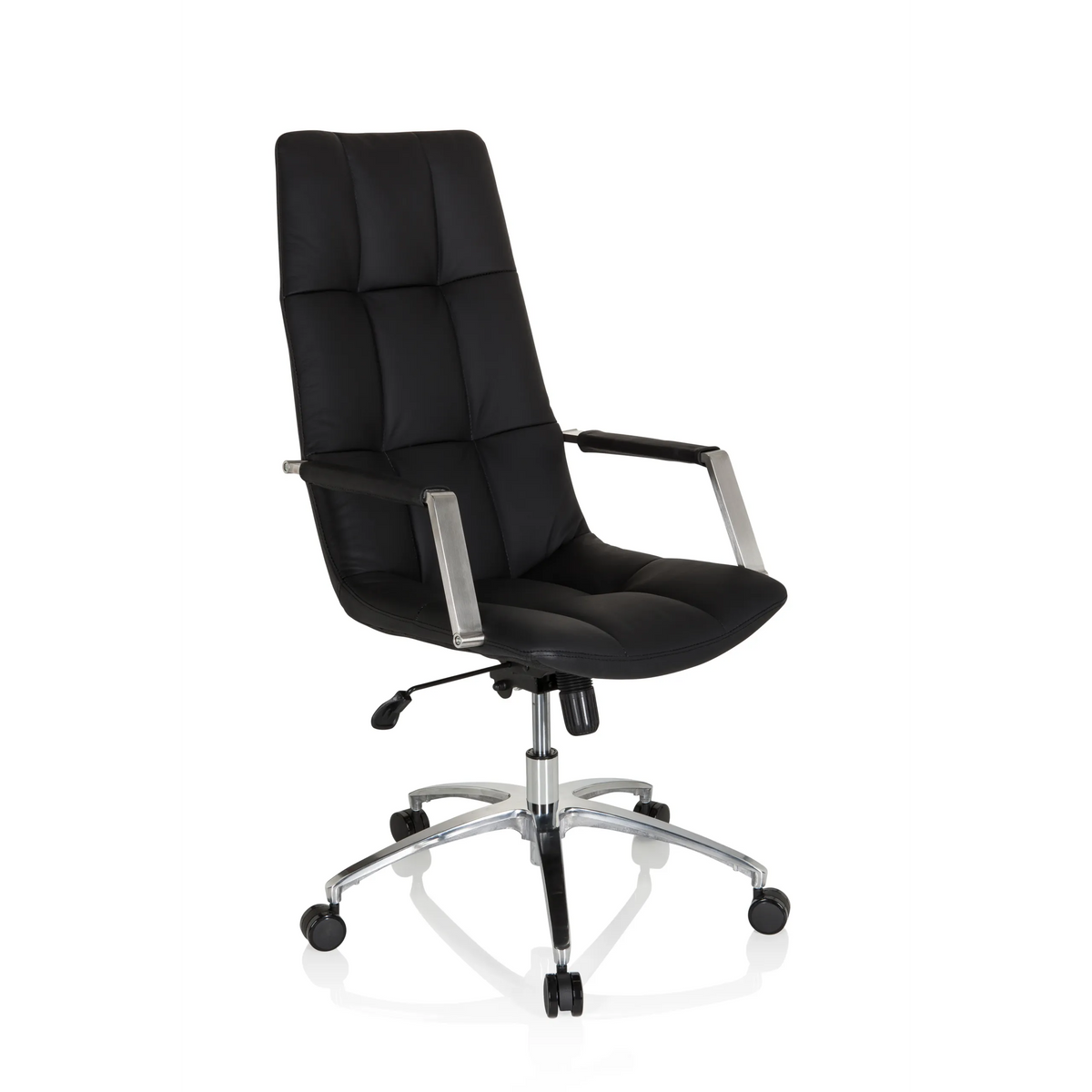 Svart Home Office chefsfåtölj SARANTO PRO i läder med blankt femstjärnigt underrede med hjul från hjh OFFICE – 360-gradersvy (snett framifrån 38°)