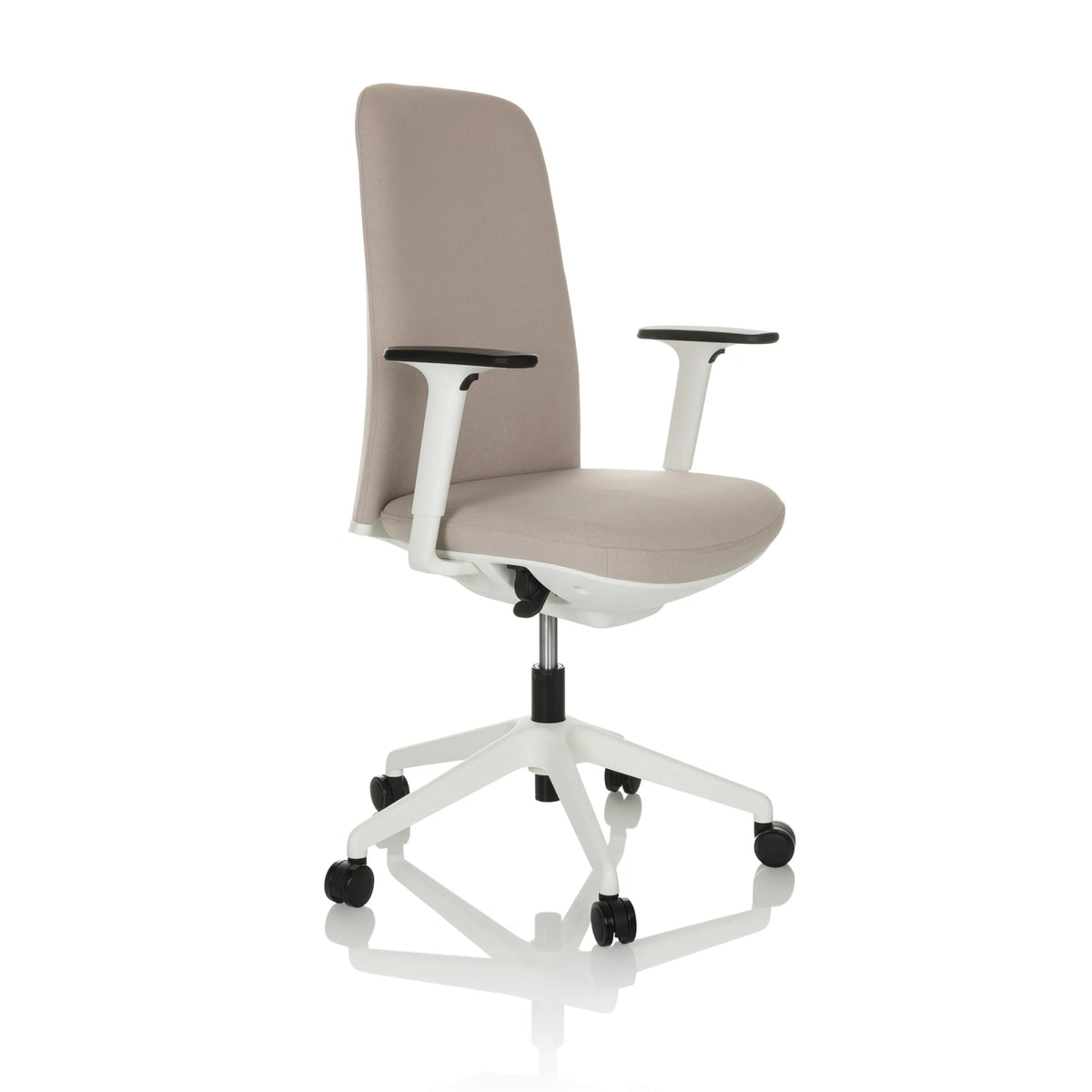 Beige Professionell kontorsstol NESTORA med armstöd och vitt femekrat underrede med hjul från hjh OFFICE – 360-gradersvy (snett framifrån 45°)
