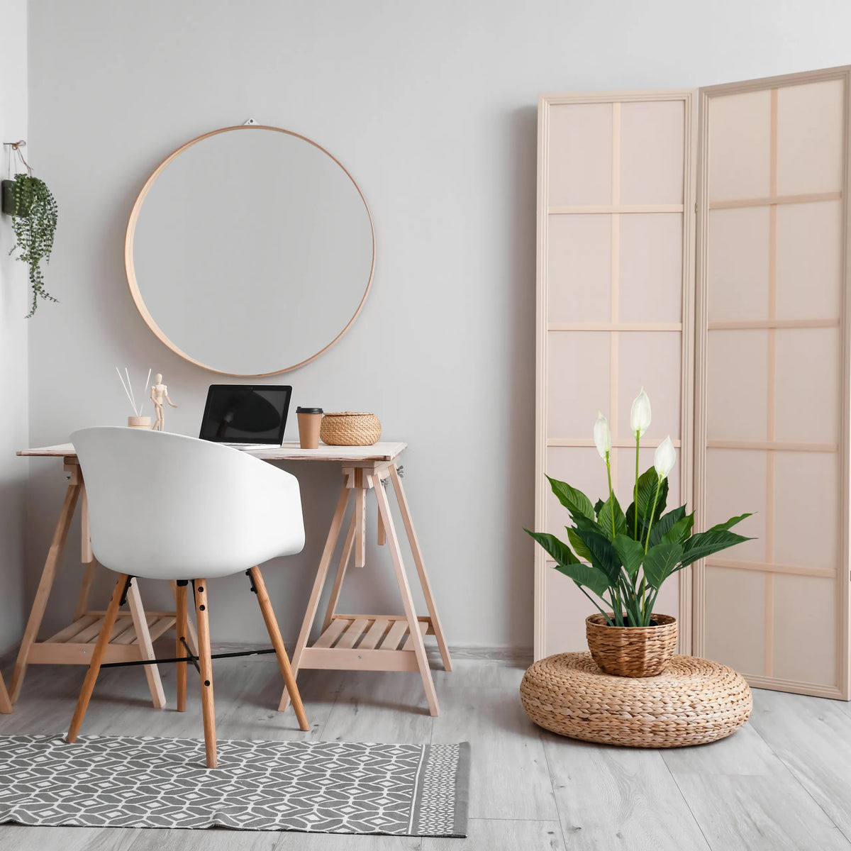 Konstgjorda växter SPATHIPHYLLUM i grönt och vitt i en flätad korg från hjh OFFICE