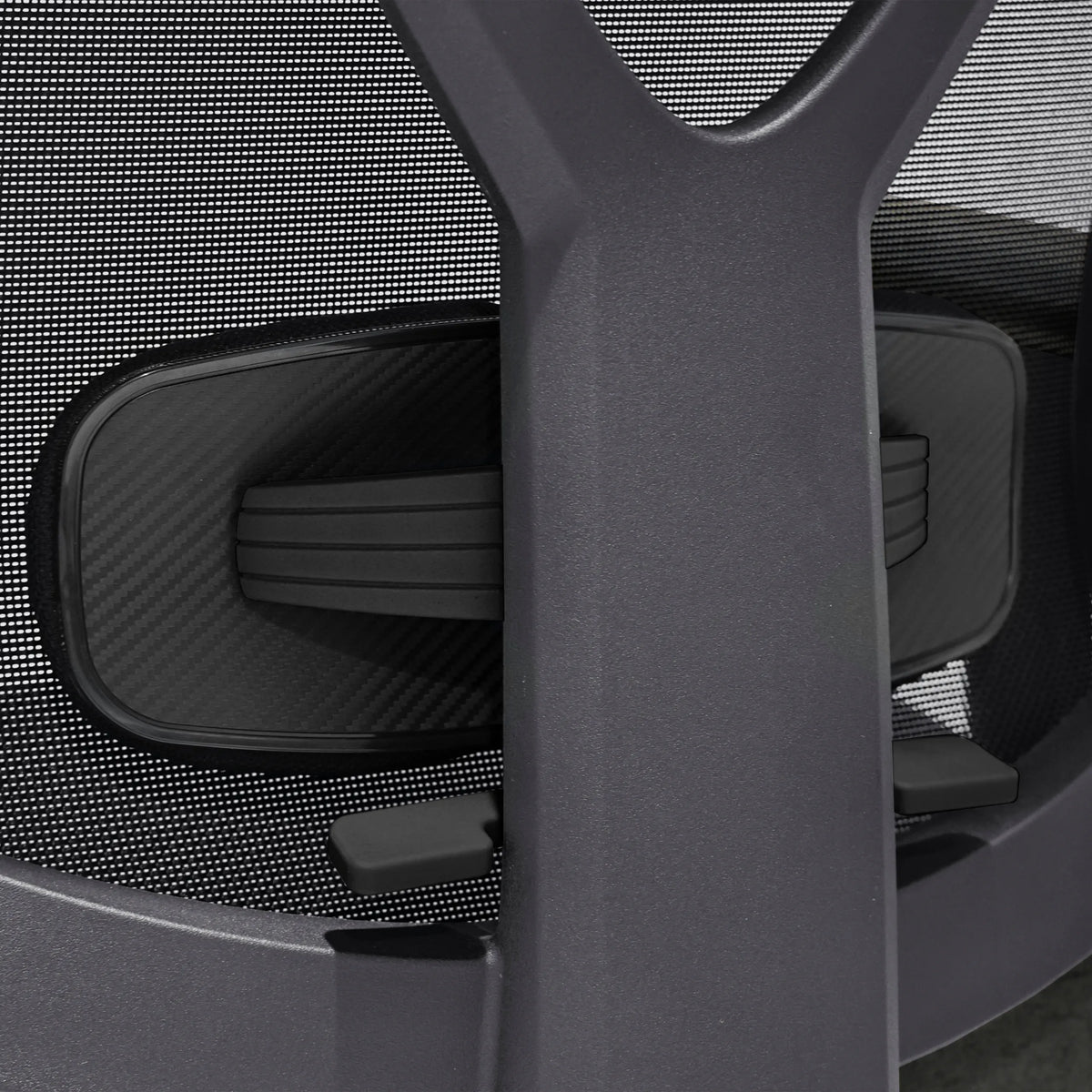 Einstellhebel und Mechanismus des Profi-Bürostuhls Mirou in Schwarz von hjh OFFICE