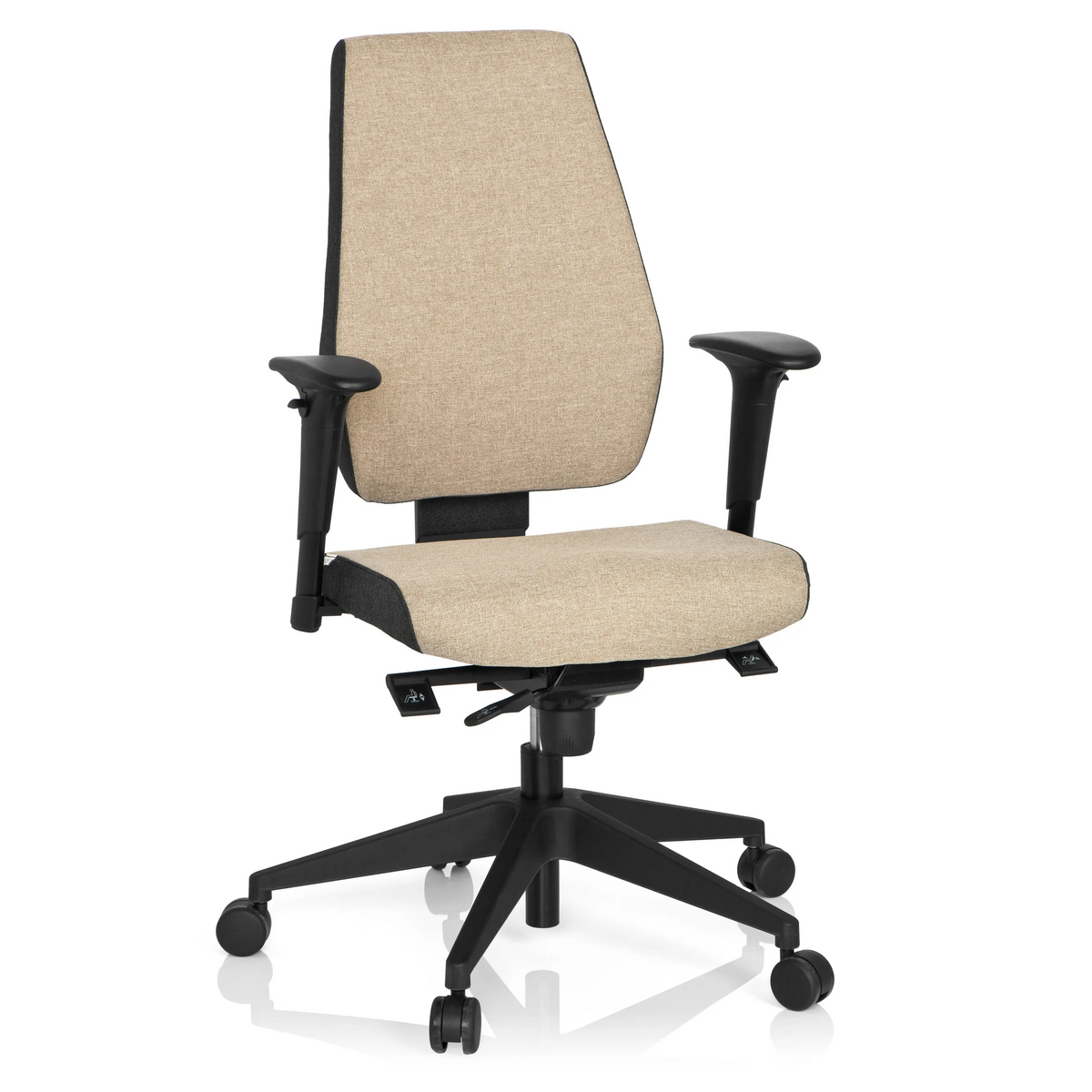 Beige Professionell kontorsstol PRO-TEC 500 med armstöd och ett svart femstjärnigt underrede med hjul från hjh OFFICE – 360-gradersvy (framifrån 20°)