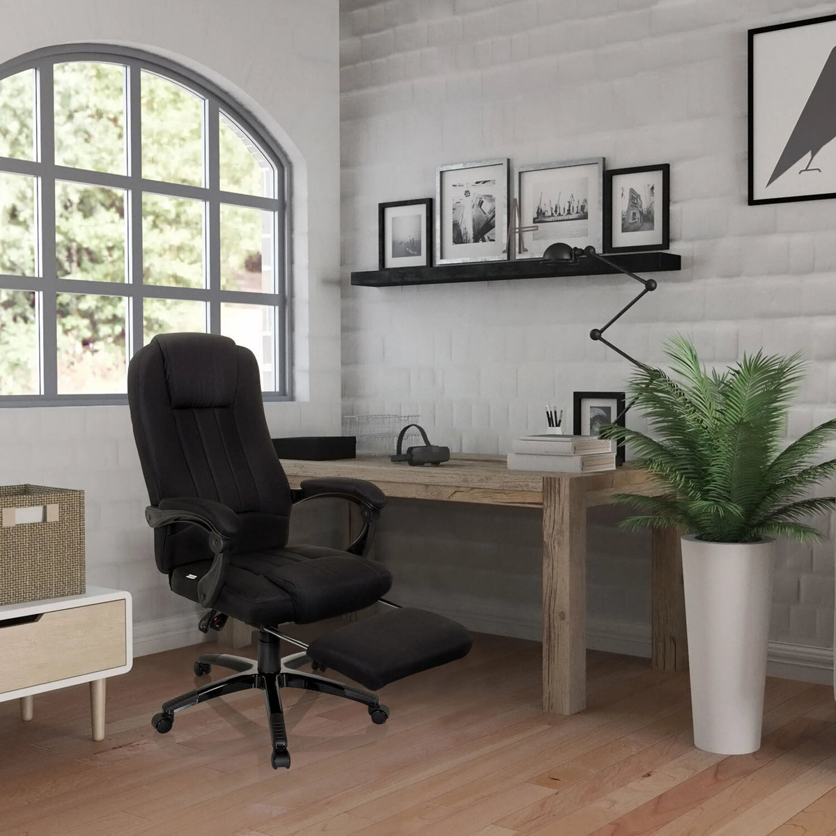 Svart Home Office chefsfåtölj RELAX CL190 med integrerat fotstöd och armstöd från MyBuero