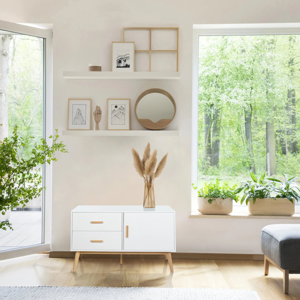 Vitt sidobord TAROLO med två lådor och ett skåpsfack på träben från hjh LIVING