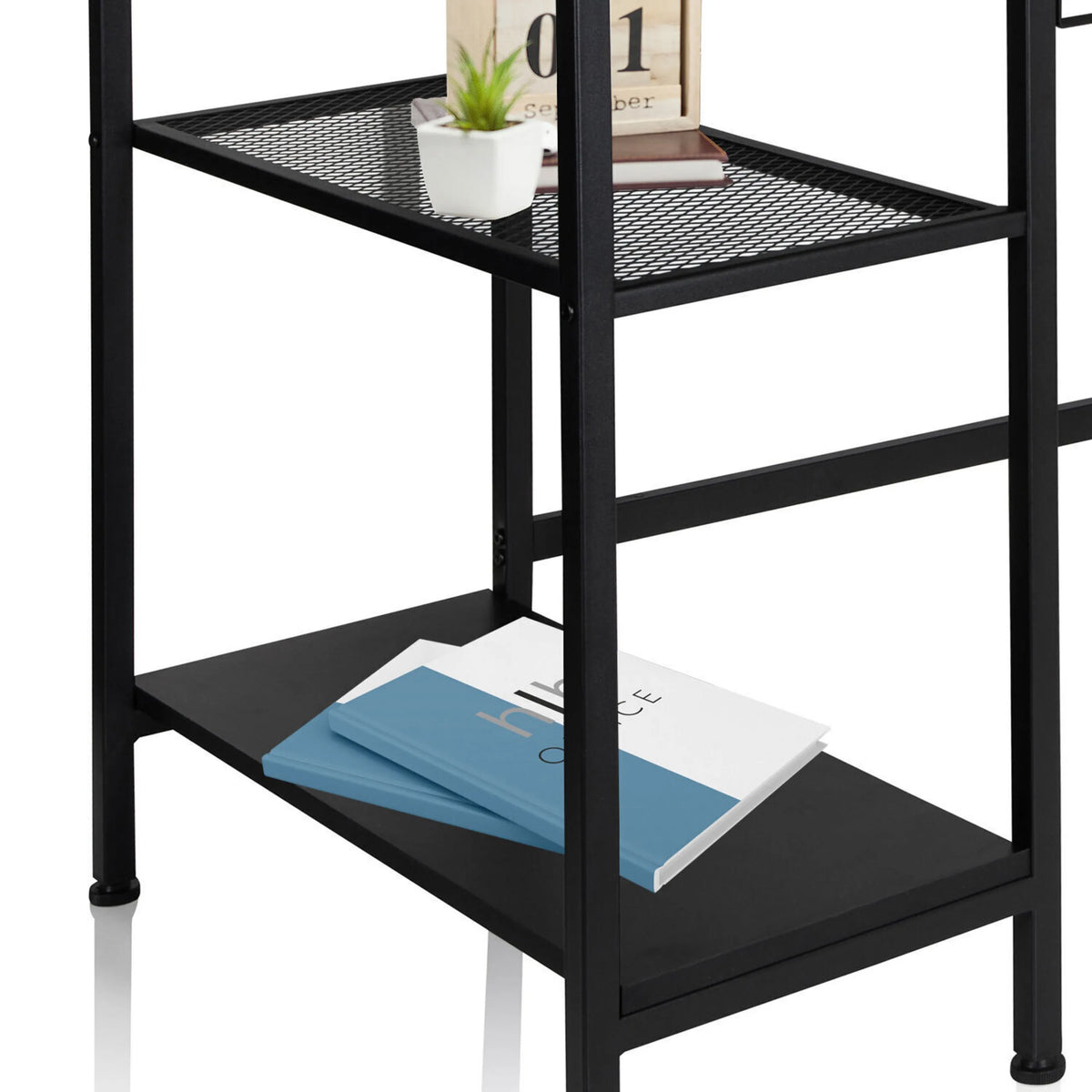 Svarta hyllplan till WORKSPACE H I Skrivbord med en galleryta och en slät yta från hjh OFFICE