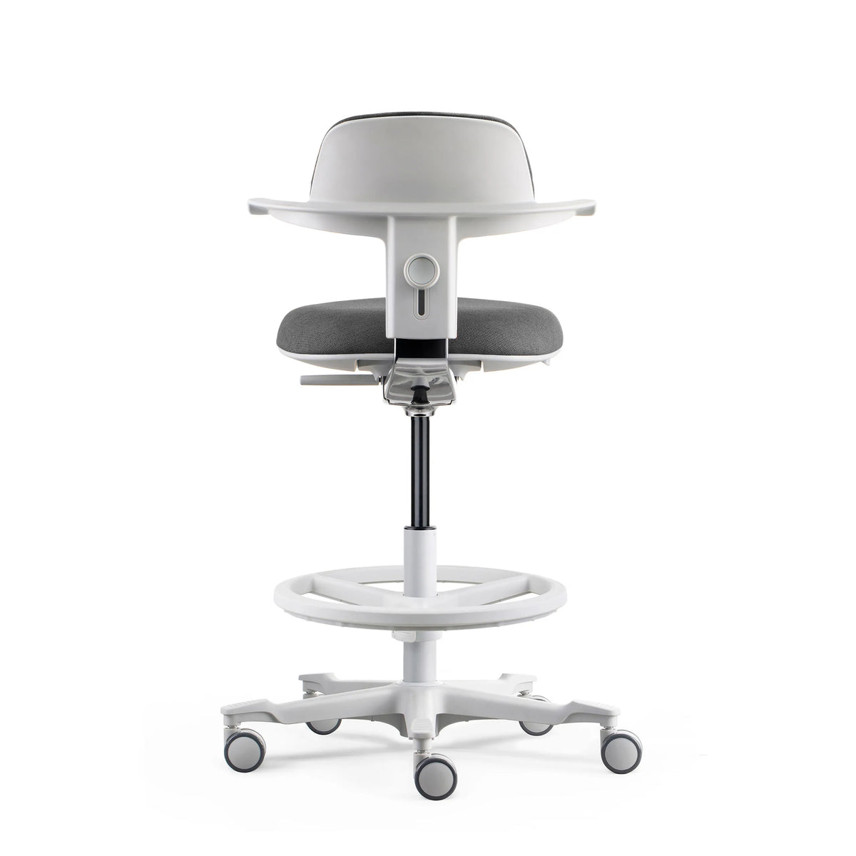 Baksida av den mörkgrå Arbetsstolen TOP WORK 40 W med fotring och hjul från hjh OFFICE