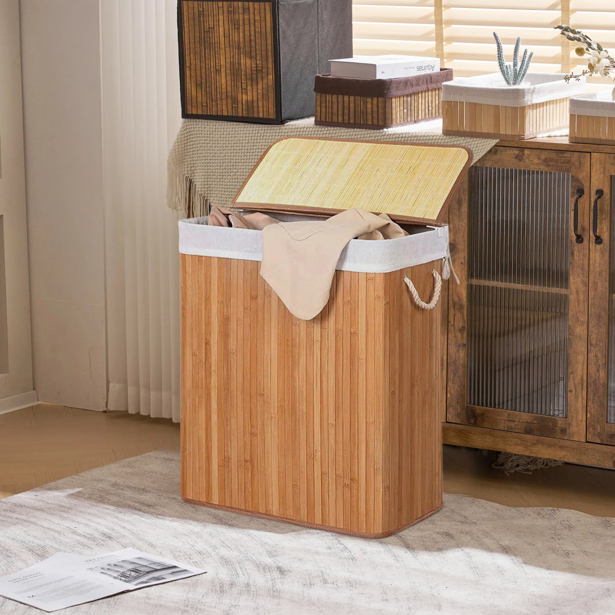 Brun tvättkorg FALSTER XL B med lock av bambu och integrerade handtag från hjh LIVING