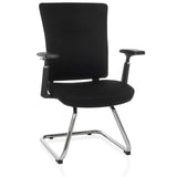 Svart fjädrande stol CAPTIVO PRO V med armstöd och tygbeklädnad från hjh OFFICE – 360-gradersvy (framifrån 15°)