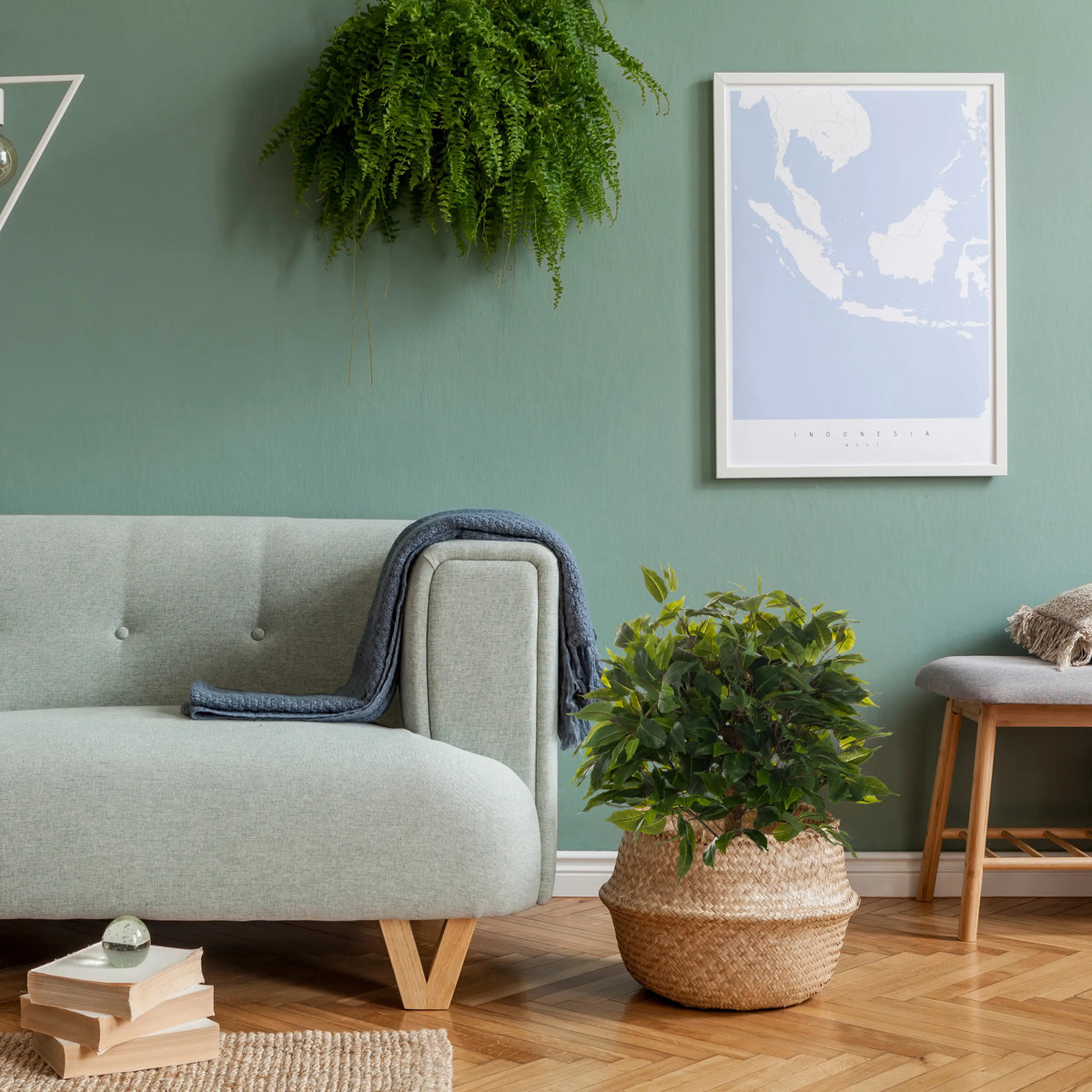 Grön konstgjorda växter FICUS II i en flätad korg från hjh OFFICE