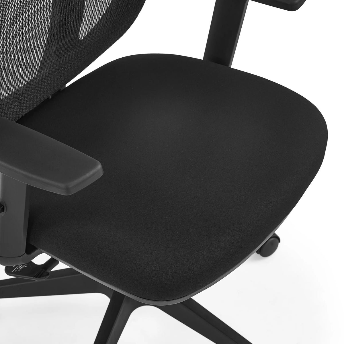 Svart sits och armstöd på den professionella kontorsstolen Filaro från hjh OFFICE