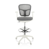 Grå bardiskstol TOP WORK 108 W med nätrygg, fotring och vitt femstjärnigt underrede med hjul från hjh OFFICE – 360-gradersvy (framifrån 0°)