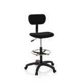 Svart Bardiskstol TOP WORK 05 med fotring och femstjärnig fotkorsbas med hjul från hjh OFFICE – 360-gradersvy (framifrån 20°)