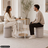 Sidobord Nestup 1 i vitt och ek med integrerad vadderad pall från hjh LIVING (AI-genererad bild)