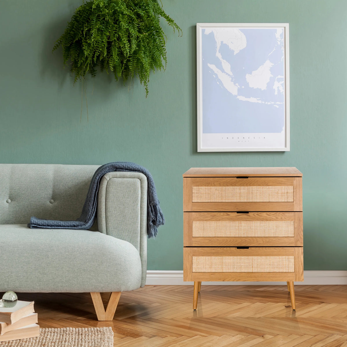 Byrå BOHEO K i ek med tre lådor och fronter i wienerflätning från hjh LIVING