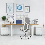 Grå Professionell kontorsstol AZURRO WHITE med nätryggstöd och armstöd från hjh OFFICE
