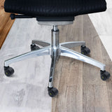 Femstjärnigt fotkors med svarta hjul 5x ROLO ESD 10mm/50mm i polerad aluminium från hjh OFFICE