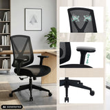 Professionell kontorsstol Mirou i svart med nätrygg, justerbara armstöd och stjärnfot från hjh OFFICE (AI-genererad bild)