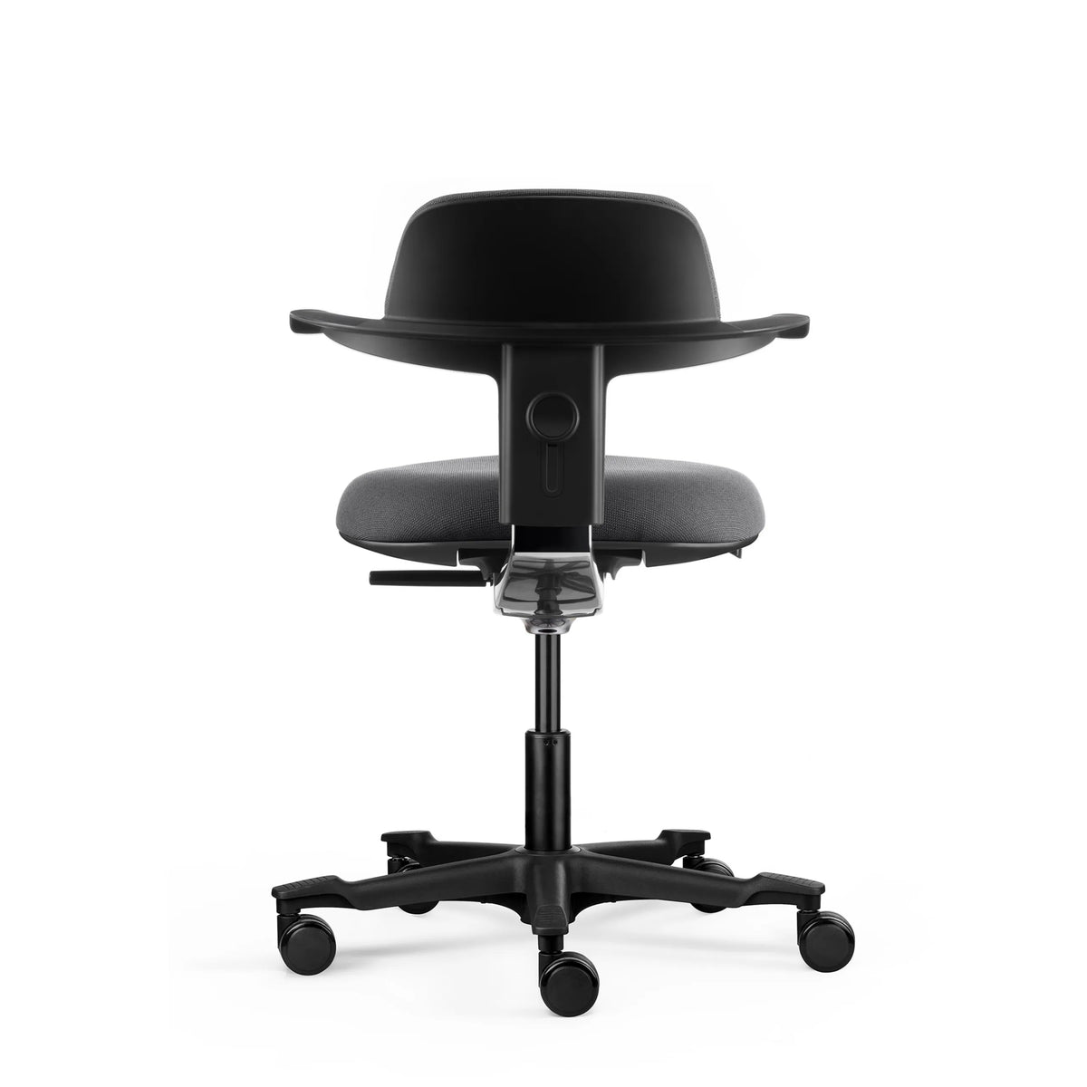 Baksida av den mörkgrå Arbetsstol WORK 40 med fem hjul och plaststomme från hjh OFFICE