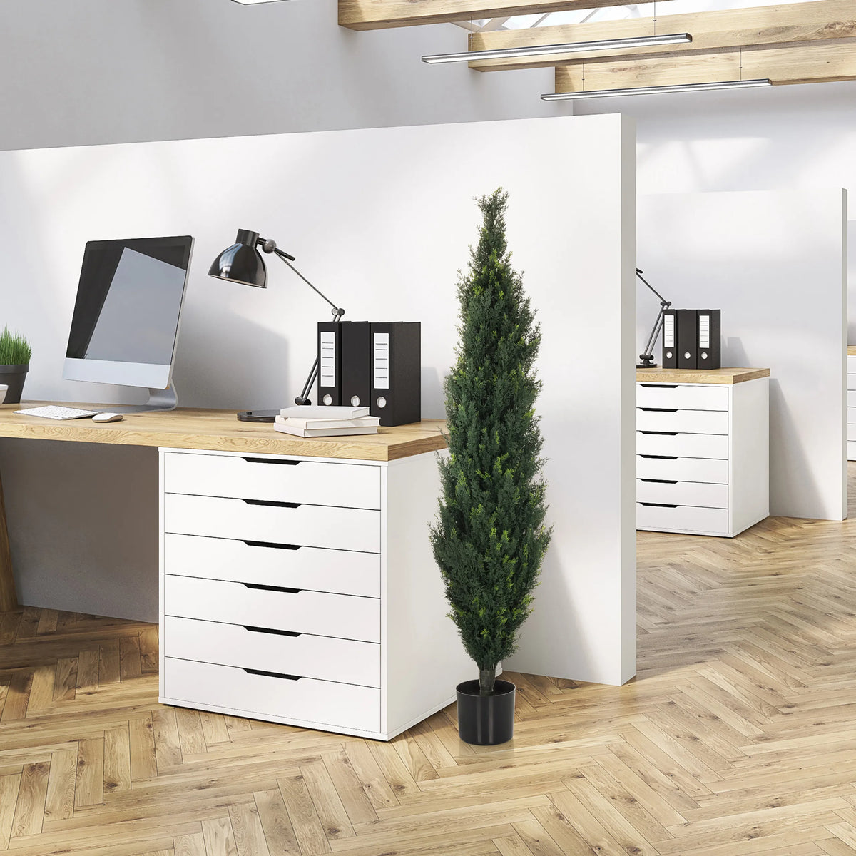 Grön konstgjorda växter CEDRUS i en svart kruka på kontoret från hjh OFFICE