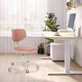 Rosa snurrstol för barn KID CLASSIC med vit ram och hjul vid ett ljust skrivbord från hjh OFFICE