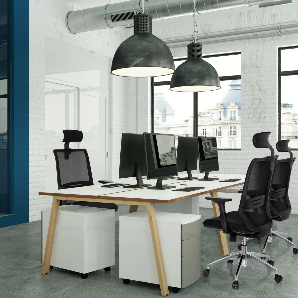 Professionell kontorsstol PROFONDO PRO i svart med nackstöd och armstöd från hjh OFFICE