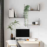 Grön Konstgjorda växter EUCALYPTUS CLIMB i en brun vas på ett skrivbord från hjh OFFICE