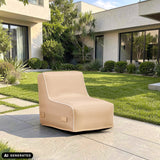 Beige Sitzolo Air uppblåsbar soffa på en terrass framför ett grönområde från hjh LIVING (AI-genererad bild)