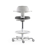 Baksida av den mörkgrå Arbetsstolen TOP WORK 40 W med fotring och hjul från hjh OFFICE