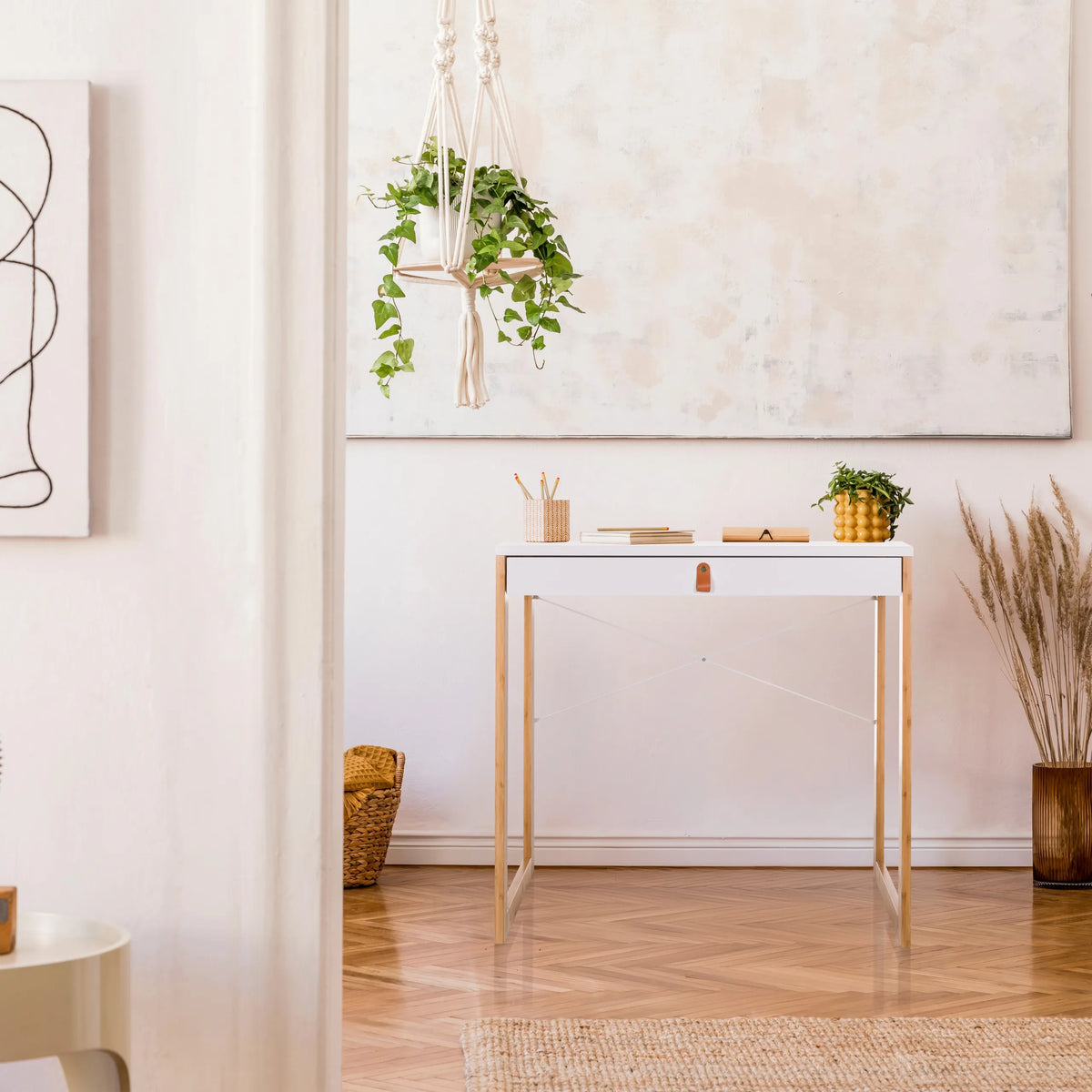 Vitt Skrivbord TAROLO II med måtten 80 x 42 cm och ljusa träben från hjh LIVING