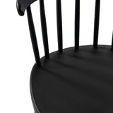 Svart ryggstöd med vertikala pinnar på Matstol ARTIFO RIB från hjh LIVING