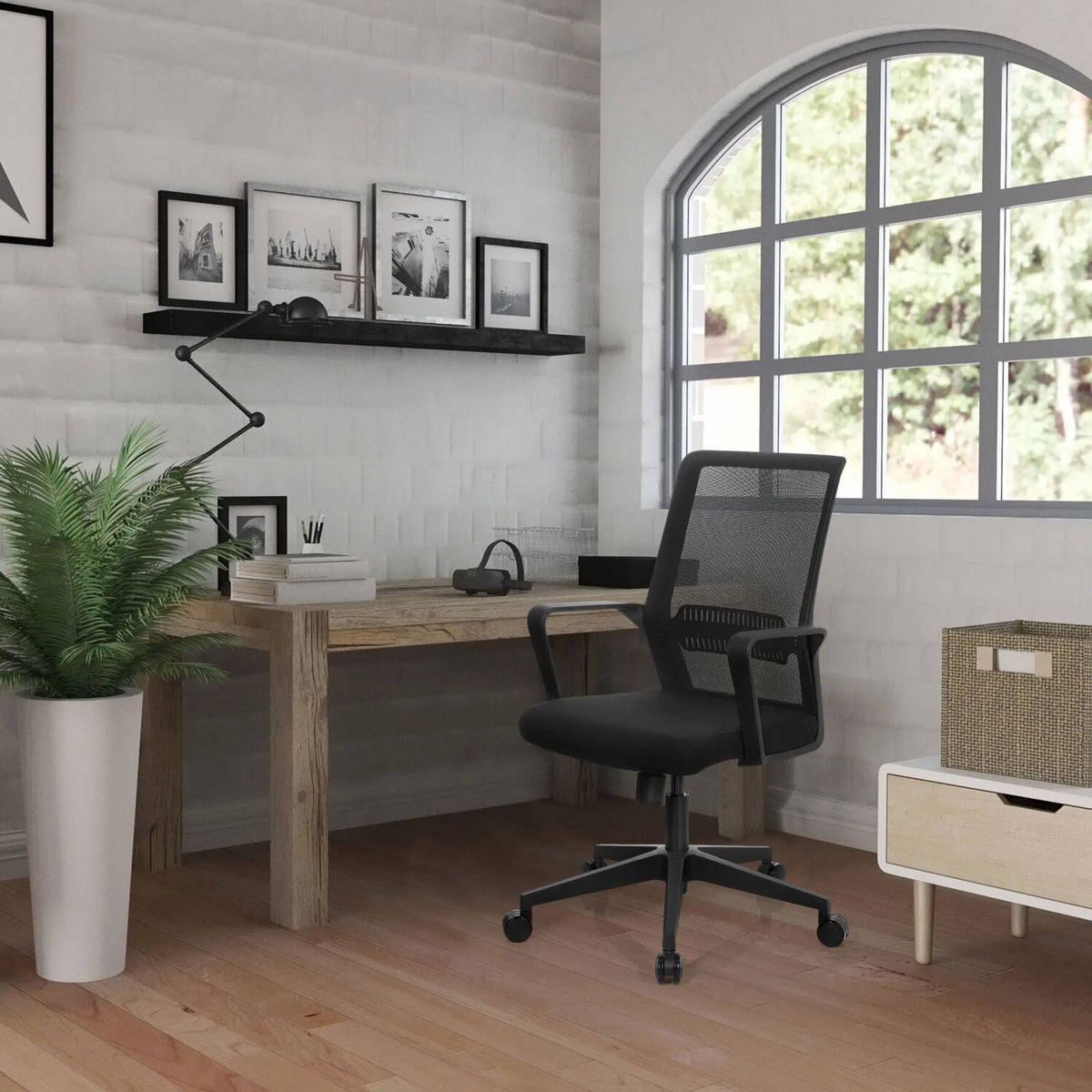 Svart Home Office kontorsstol PRESTON med nätryggstöd och hjul från hjh OFFICE