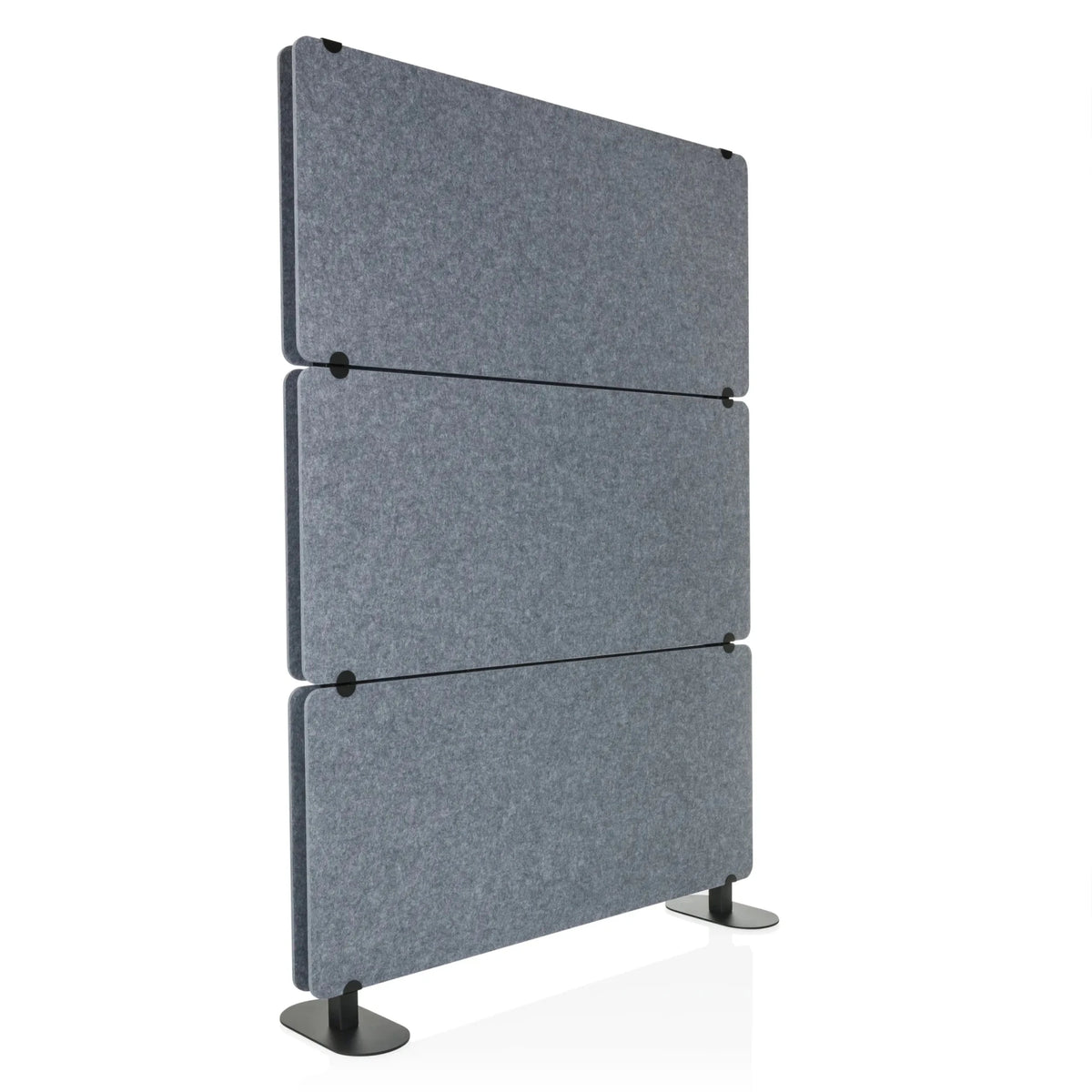 Grå skärmvägg FLEXMIUT EXTEND i filt med tre element och svarta ståtfötter från hjh OFFICE