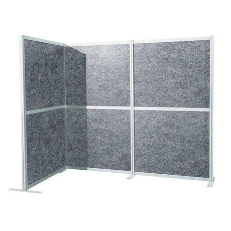 Grå Skärmvägg Flexmiut Modul L med filtliknande yta och silverfärgad aluminiumram från hjh OFFICE