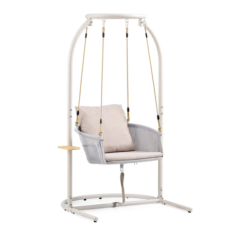 Beige Hängstol Skylo med vit metallram och ljus sittkudde från hjh LIVING