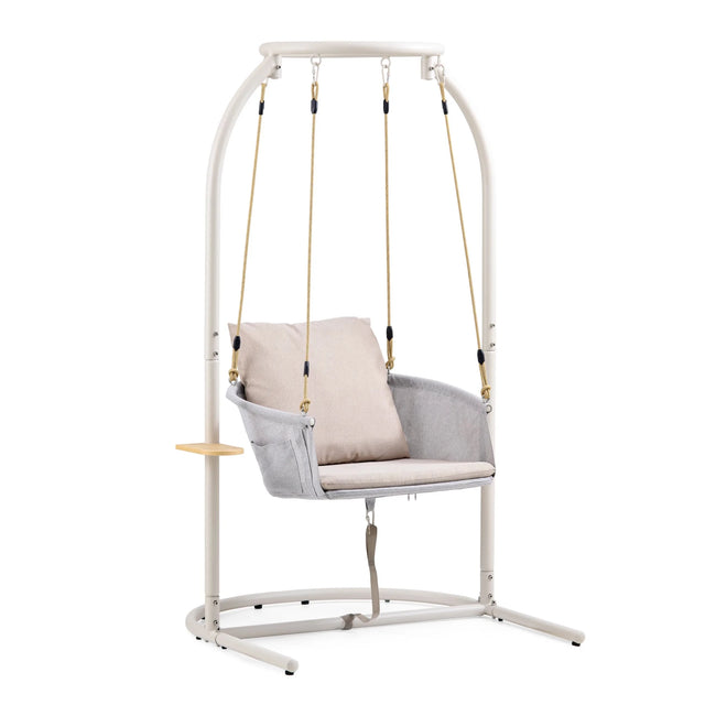 Beige Hängstol Skylo med vit metallram och ljus sittkudde från hjh LIVING