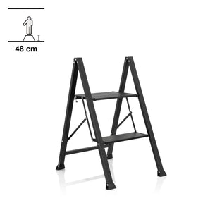 Svart fällbar stege SOLID W5 med två steg och en höjd på 48 cm från hjh OFFICE
