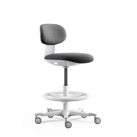 Arbetsstol WORK MF2 W i mörkgrå med vit stjärnfot och fotring från hjh OFFICE
